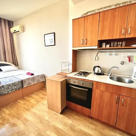 Julia Vigo Panorama * נסבר