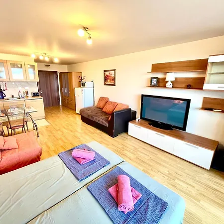 Julia Vigo Panorama *