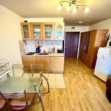 Julia Vigo Panorama דירה *