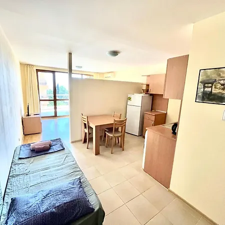 Julia Vigo Panorama דירה *