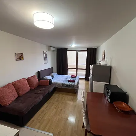 Julia Vigo Panorama *