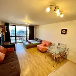 Julia Vigo Panorama