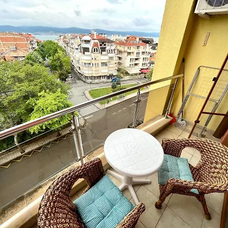 Julia Vigo Panorama Apartamento *