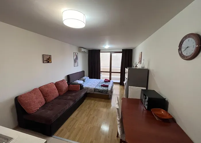 Julia Vigo Panorama *